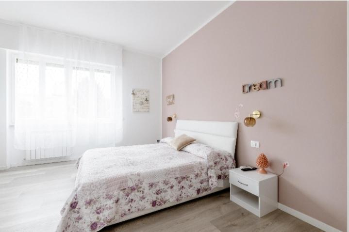 Casa Di Kiki Hotel ฟีนาเลลีกูเร ห้อง รูปภาพ